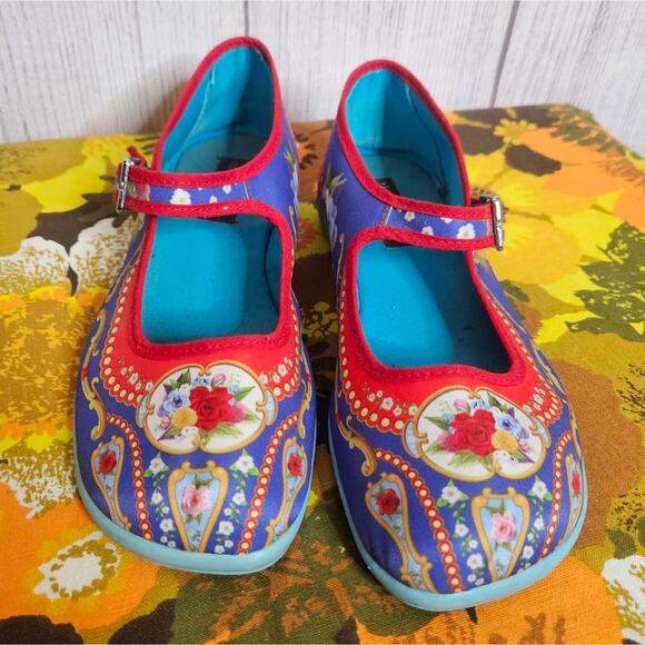 Hot Chocolate Design Shoes - Hot Chocolate Design Mary Janes  - Carousel, size 37